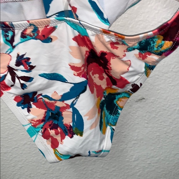 Bar III one piece swim suit - Picture 6 of 7